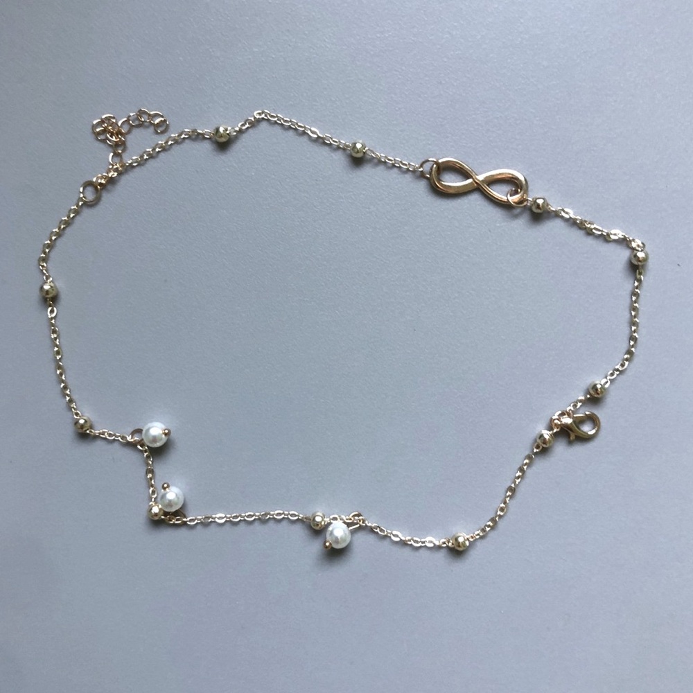 Jewelry - Gold Infinity Pendant Pearl Necklace
